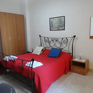 Teresa 4*, Lecce Italia